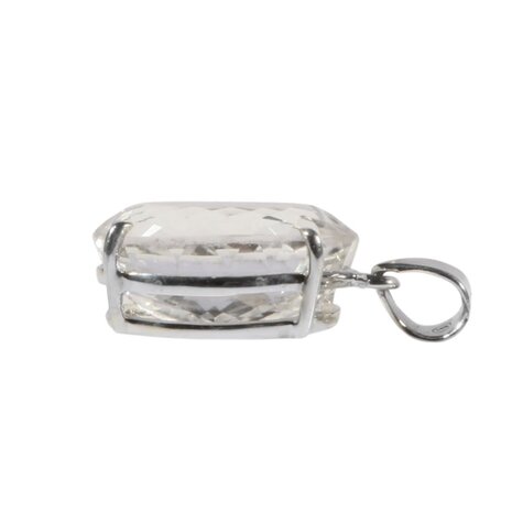 Zilveren hanger bergkristal | ovaal facet gezet 2,4 x 1,8 cm Zilveren hanger bergkristal | ovaal facet gezet 2,4 x 1,8 cm