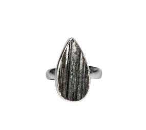 Zilveren ring toermalijn (zwart) maat 18 1/2 | druppel ruw 1,9 x 1,2 cm Zilveren ring toermalijn (zwart) maat 18 1/2 | druppel ruw 1,9 x 1,2 cm