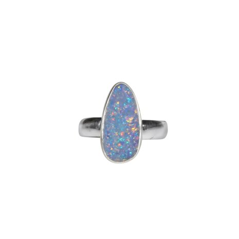Zilveren ring opaal (Australië) doublet maat 18 1/2 | 1,8 x 0,8 cm Zilveren ring opaal (Australië) doublet maat 18 1/2 | 1,8 x 0,8 cm