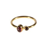 Gold filled ring granaat maat 18 1/2 (licht verstelbaar) | 2 cabochon stenen Gold filled ring granaat maat 18 1/2 (licht verstelbaar) | 2 cabochon stenen