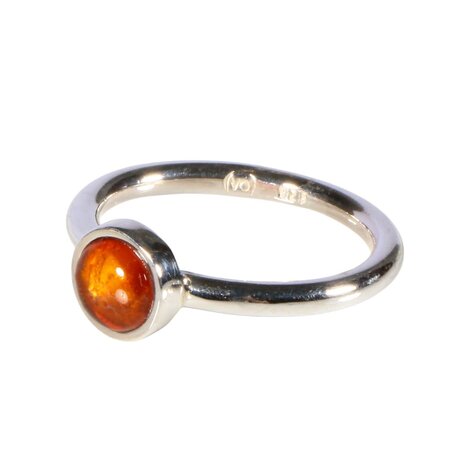 Zilveren ring barnsteen maat 19 1/2 | rond 6 mm Zilveren ring barnsteen maat 19 1/2 | rond 6 mm