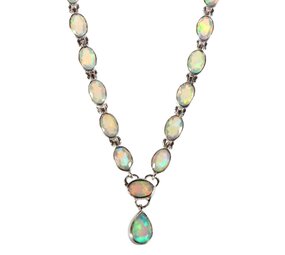 Zilveren ketting opaal (edel) ovaal facet 7 x 4,7 mm Zilveren ketting opaal (edel) ovaal facet 7 x 4,7 mm