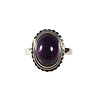 Zilveren ring amethist maat 20 | ovaal 14 x 10 mm bewerkte rand Zilveren ring amethist maat 20 | ovaal 14 x 10 mm bewerkte rand