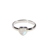 Zilveren ring maansteen (regenboog) maat 18 | hartje 7 x 7 mm Zilveren ring maansteen (regenboog) maat 18 | hartje 7 x 7 mm