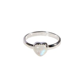 Zilveren ring maansteen (regenboog) maat 18 | hartje 7 x 7 mm Zilveren ring maansteen (regenboog) maat 18 | hartje 7 x 7 mm