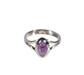 Zilveren ring amethist maat 18 | markies 1 x 0,5 cm Zilveren ring amethist maat 18 | markies 1 x 0,5 cm