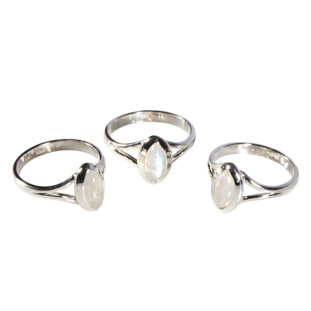 Zilveren ring maansteen (regenboog) maat 20 | markies 1 x 0,5 cm Zilveren ring maansteen (regenboog) maat 20 | markies 1 x 0,5 cm