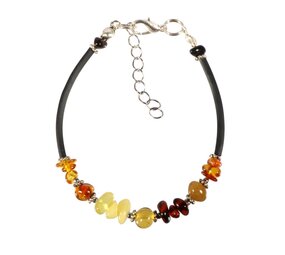 Barnsteen armband kralenmix met zilveren slotje