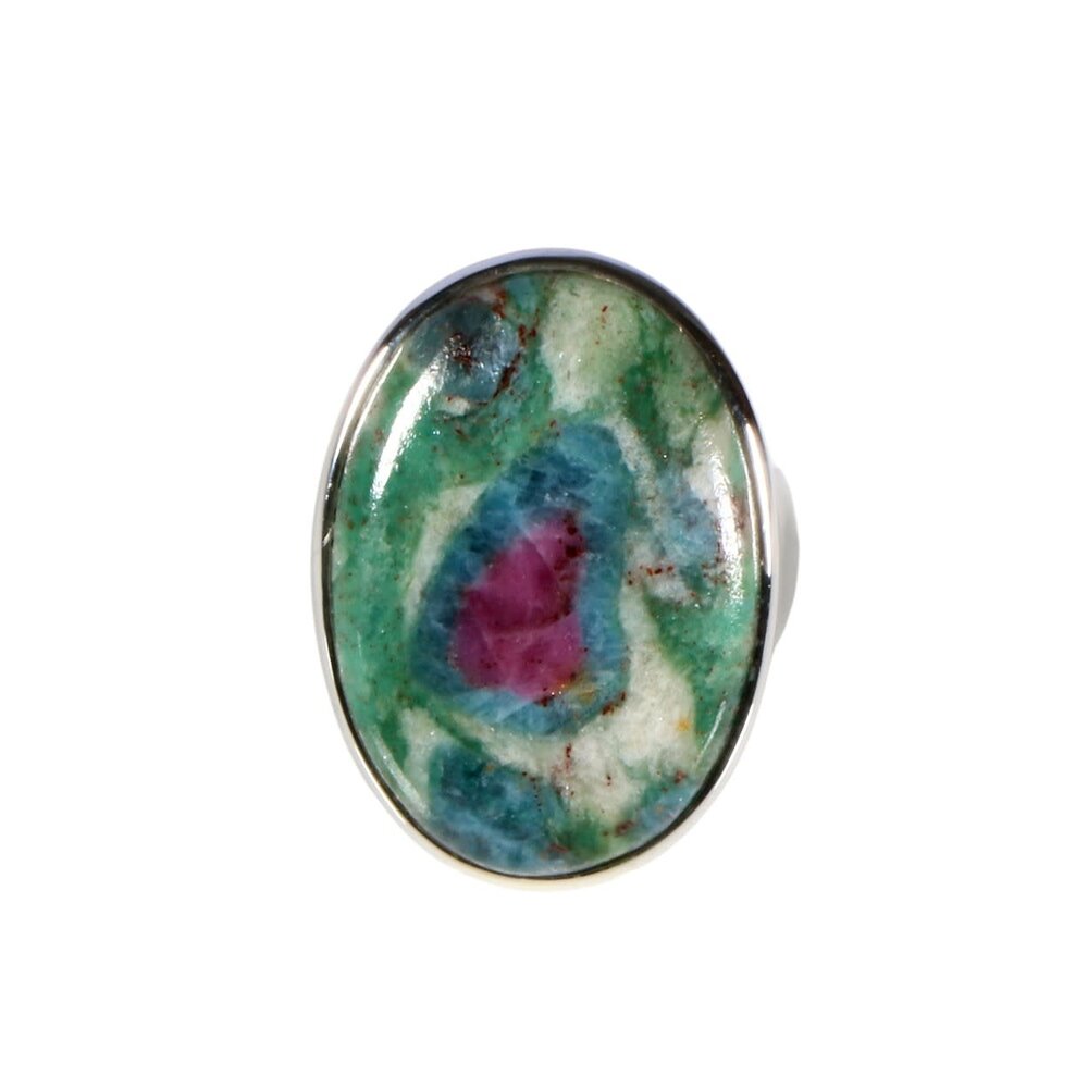 Zilveren ring robijn in fuchsiet maat 17 1/2 | ovaal 2,5 x 1,8 cm Zilveren ring robijn in fuchsiet maat 17 1/2 | ovaal 2,5 x 1,8 cm