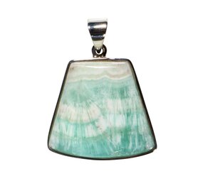 Zilveren hanger calciet (Caribbean blue) | trapezium 2,9 x 3,1 cm Zilveren hanger calciet (Caribbean blue) | trapezium 2,9 x 3,1 cm