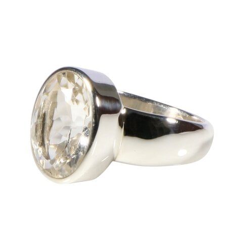 Zilveren ring bergkristal maat 19 1/2 | ovaal facet 1,5 x 1,2 cm Zilveren ring bergkristal maat 19 1/2 | ovaal facet 1,5 x 1,2 cm
