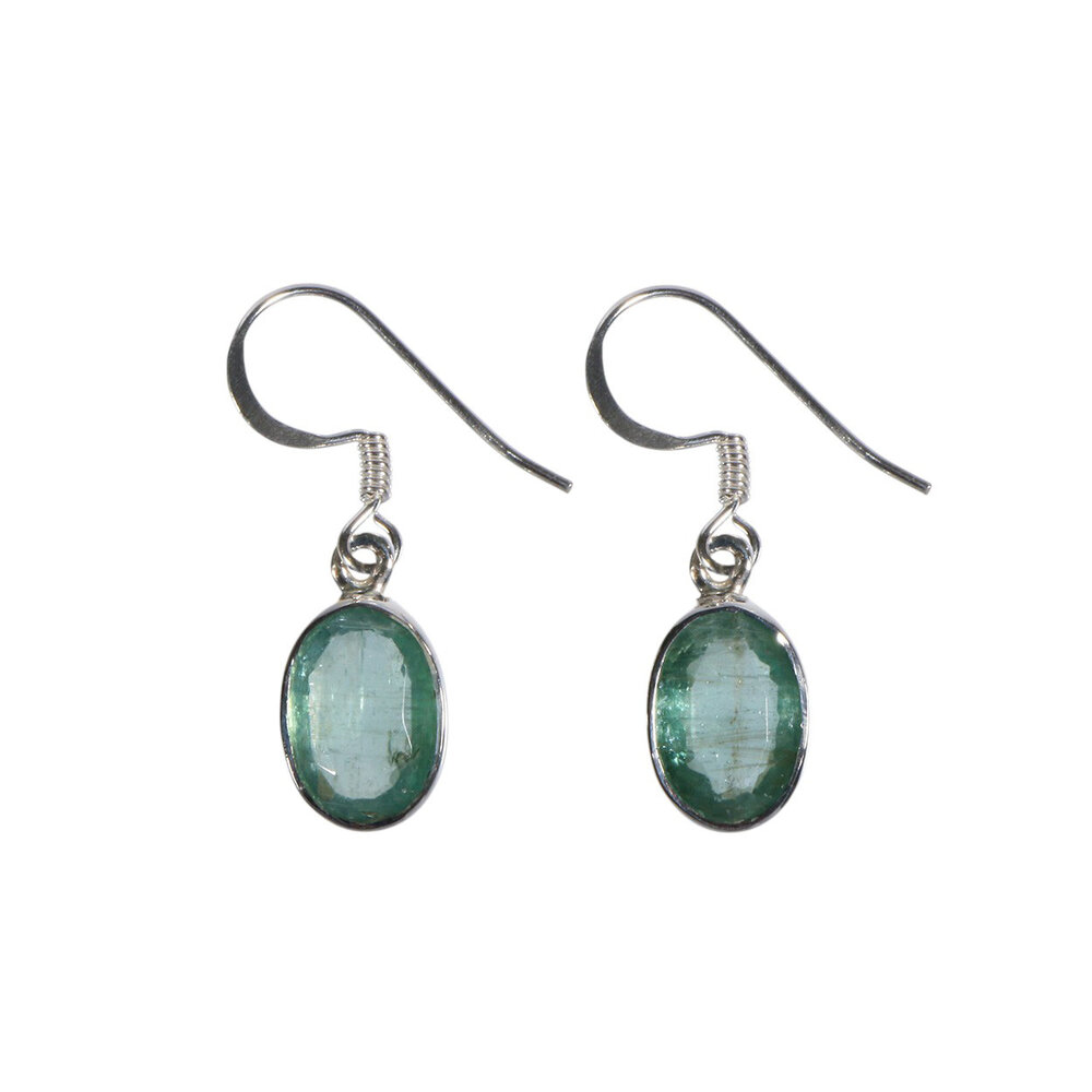 Zilveren oorbellen kyaniet (aqua) ovaal facet 1,2 x 0,8 cm Zilveren oorbellen kyaniet (aqua) ovaal facet 1,2 x 0,8 cm