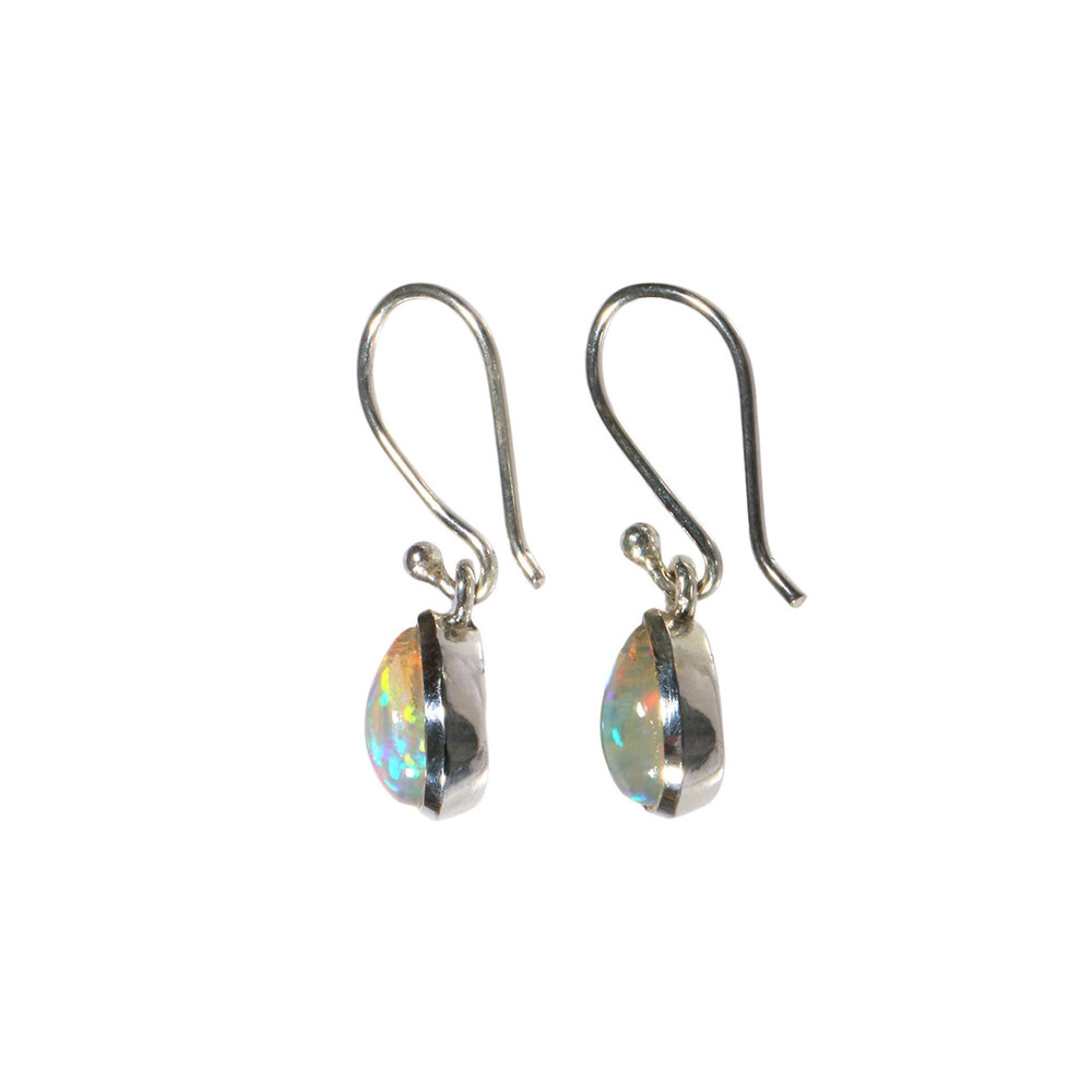 Zilveren oorbellen opaal (edel) | druppel 9 x 6 mm Zilveren oorbellen opaal (edel) | druppel 9 x 6 mm