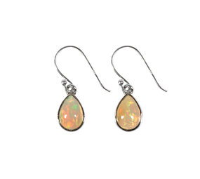 Zilveren oorbellen opaal (edel) | druppel 10 x 7 mm Zilveren oorbellen opaal (edel) | druppel 10 x 7 mm