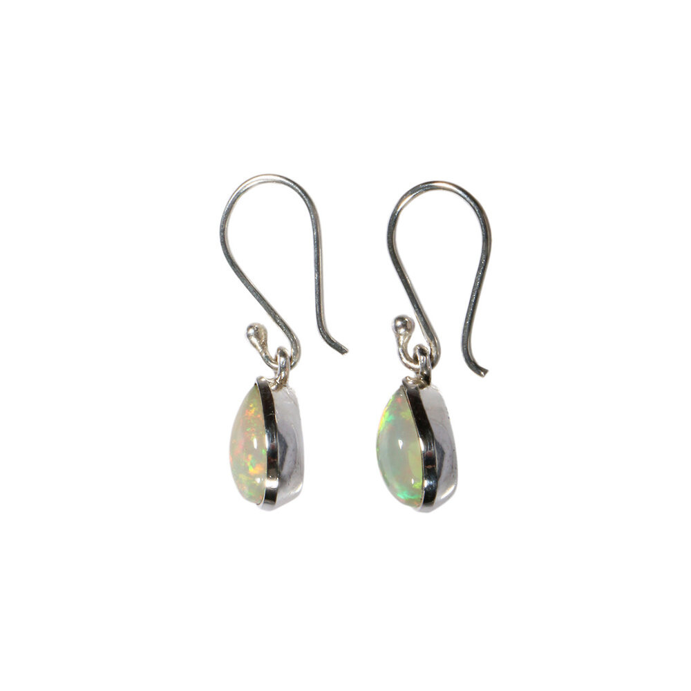 Zilveren oorbellen opaal (edel) | druppel 10 x 7 mm Zilveren oorbellen opaal (edel) | druppel 10 x 7 mm