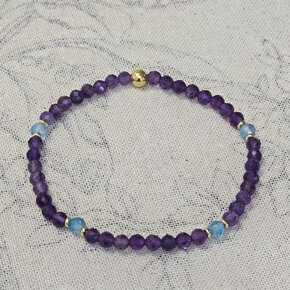 Armbanden met facet kralen