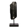 Toermalijn (zwart) ruw op standaard 17,6 x 8 x 6,6 cm | 1930 gram