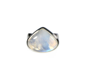 Zilveren ring maansteen (regenboog) maat 18 | druppel 1,6 x 2 cm