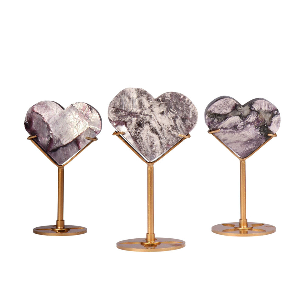 Lepidoliet A-kwaliteit hart op standaard (goudkleurig) klein