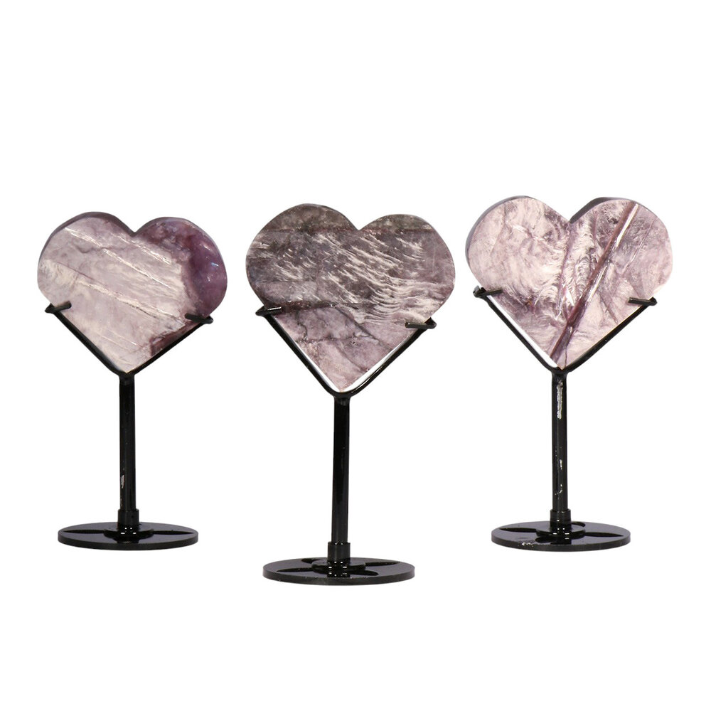 Lepidoliet A-kwaliteit hart op standaard (zwart) klein Lepidoliet A-kwaliteit hart op standaard (zwart) klein