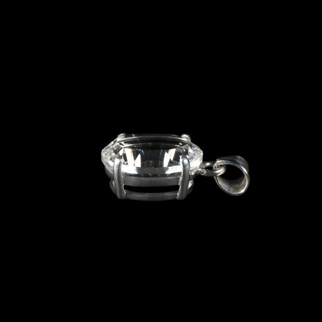 Zilveren hanger bergkristal | ovaal facet gezet 1,8 x 1,3 cm