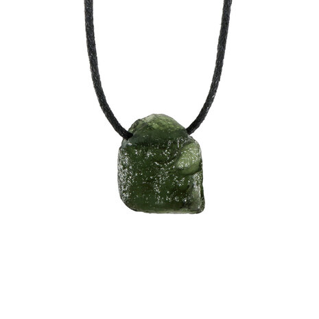 Moldaviet hanger ruw doorboord | 2,79 gram