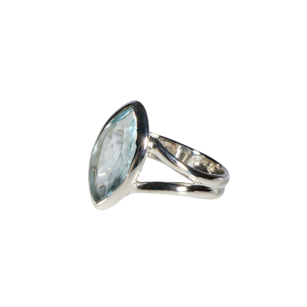 Zilveren ring topaas (blauw) maat 19 | markies facet 1,6 x 0,8 cm