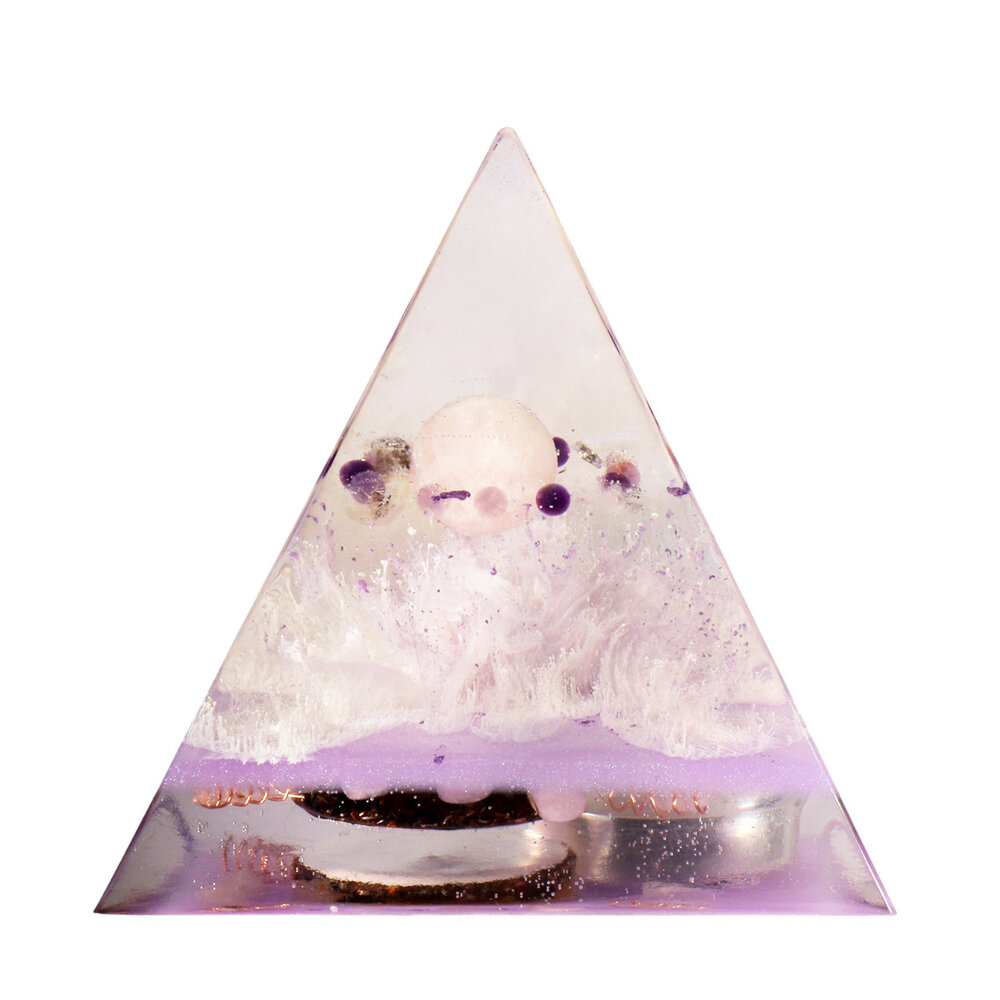 Urn piramide rozenkwarts 11 x 11 x 13 cm