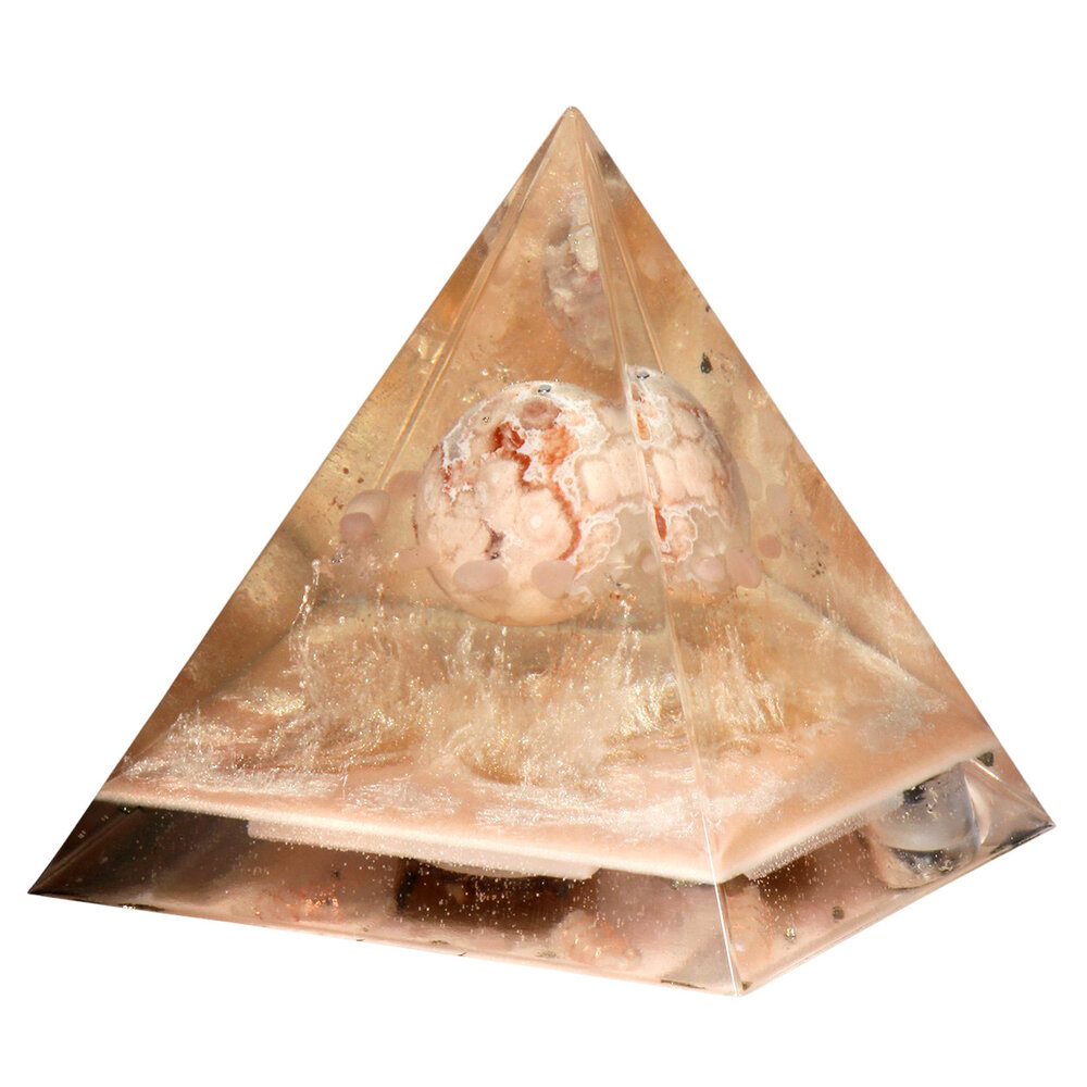 Urn piramide roze amethist 14 x 14 x 17 cm Urn piramide roze amethist 14 x 14 x 17 cm