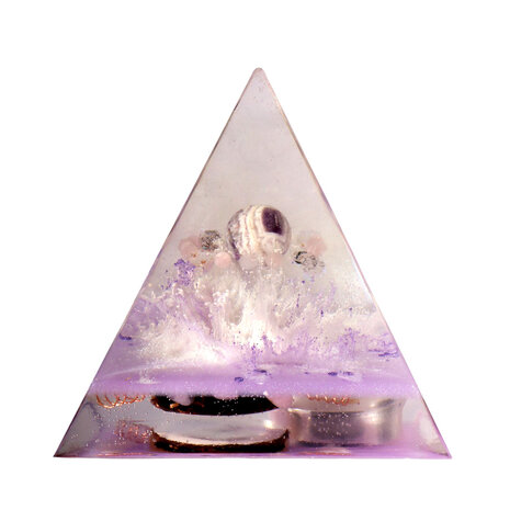 Urn piramide amethist 10,9 x 10,9 x 13,5 cm Urn piramide amethist 10,9 x 10,9 x 13,5 cm