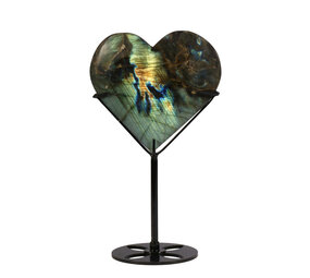 Labradoriet hart op standaard (zwart) 10 x 9,5 x 1,4 cm | 367 gram