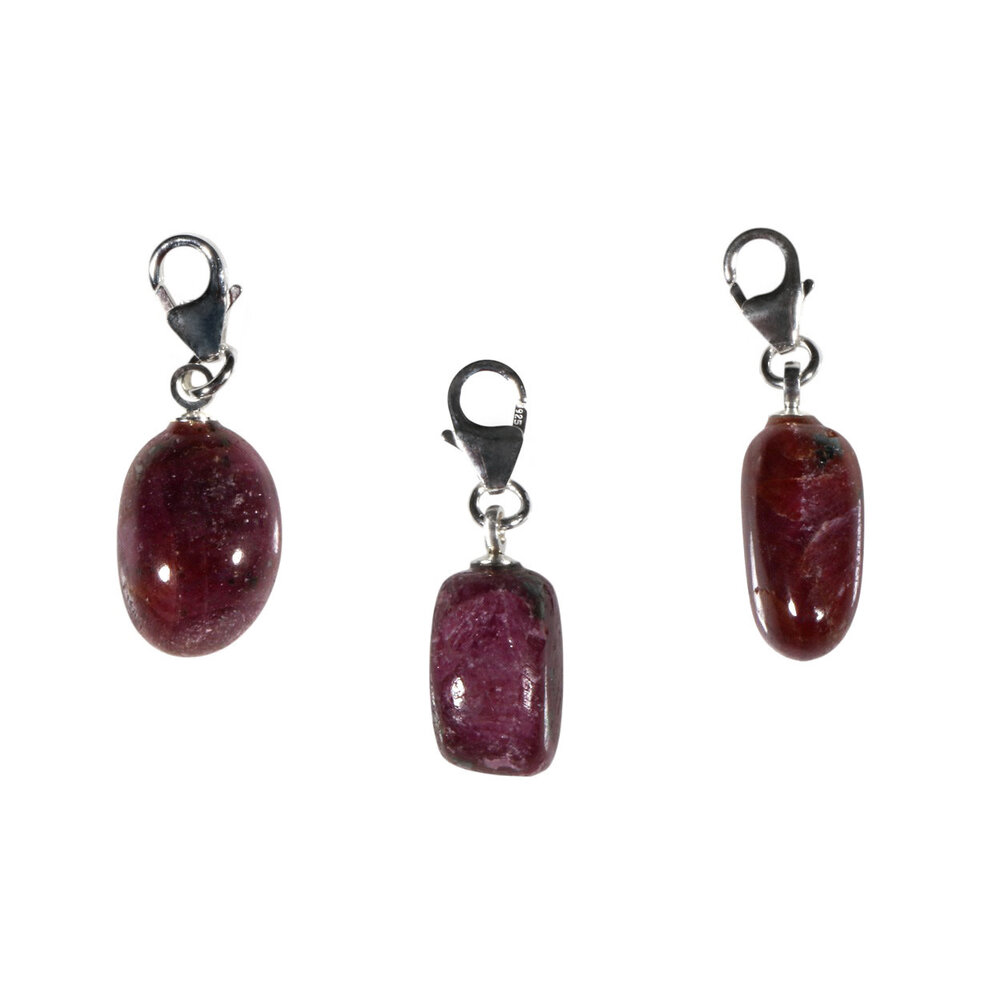 Robijn bedeltje met sterling zilveren slotje