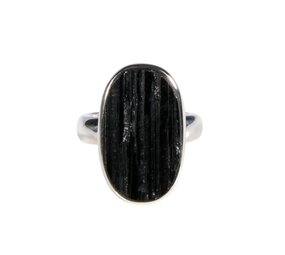 Zilveren ring toermalijn (zwart) maat 17 1/2 verstelbaar | ovaal ruw 2,2 x 1,3 cm