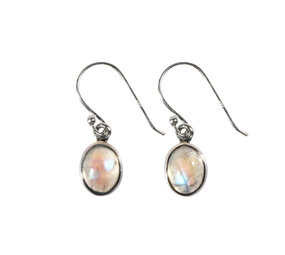 Zilveren oorbellen maansteen (regenboog) | ovaal cabochon 9 x 7 mm Zilveren oorbellen maansteen (regenboog) | ovaal cabochon 9 x 7 mm