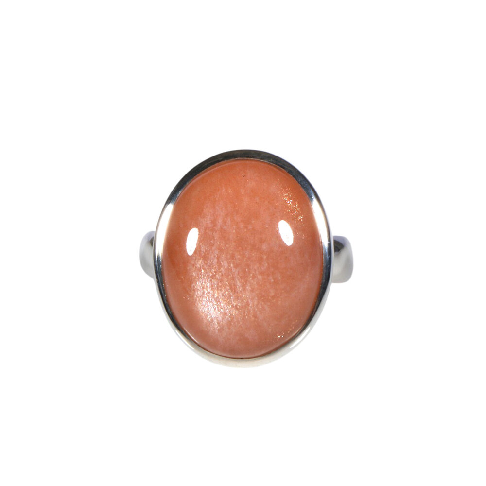 Zilveren ring maansteen (roze) maat 18 (licht verstelbaar) | ovaal 2 x 1,7 cm