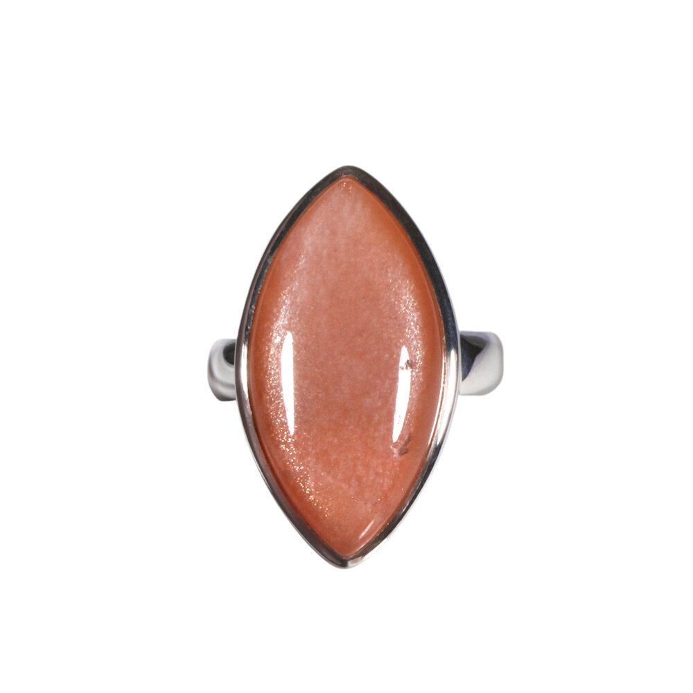 Zilveren ring maansteen (roze) maat 18 1/2 (licht verstelbaar) | markies 2,8 x 1,4 cm