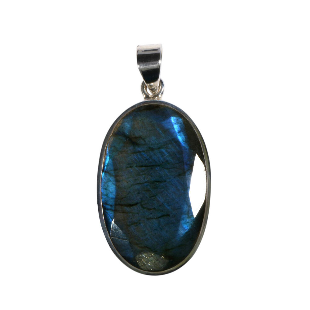 Zilveren hanger labradoriet | ovaal facet 3,2 x 2 cm Zilveren hanger labradoriet | ovaal facet 3,2 x 2 cm