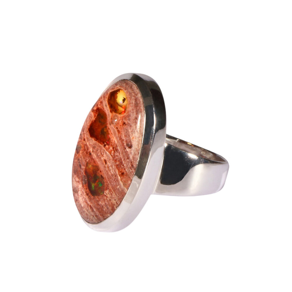 Zilveren ring opaal (vuur) maat 18 | ovaal 2,4 x 1,4 cm