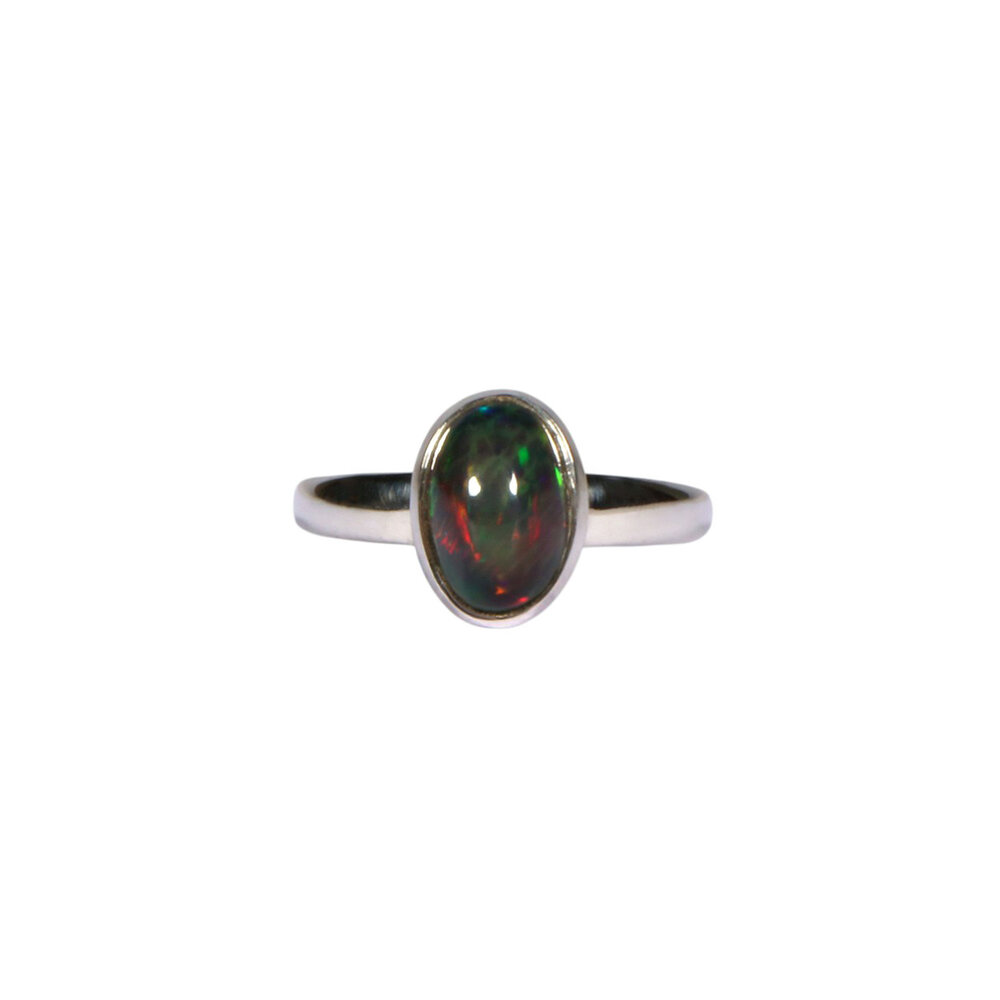 Zilveren ring opaal (zwart) maat 17 | ovaal 9 x 6 mm