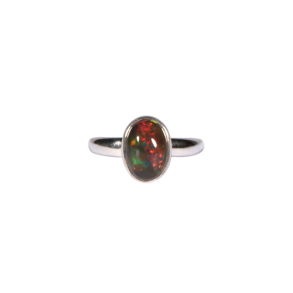 Zilveren ring opaal (zwart) maat 16 1/2 | ovaal 1 x 0,7 cm