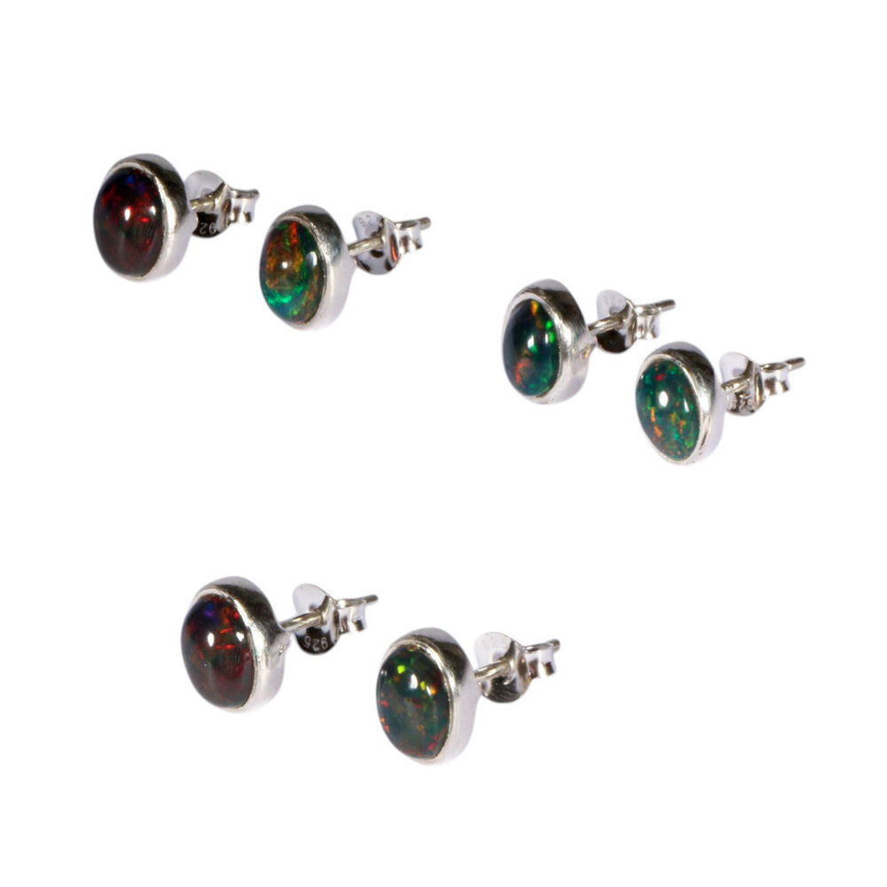 Zilveren oorstekers opaal (zwart) | ovaal 6 x 4 mm