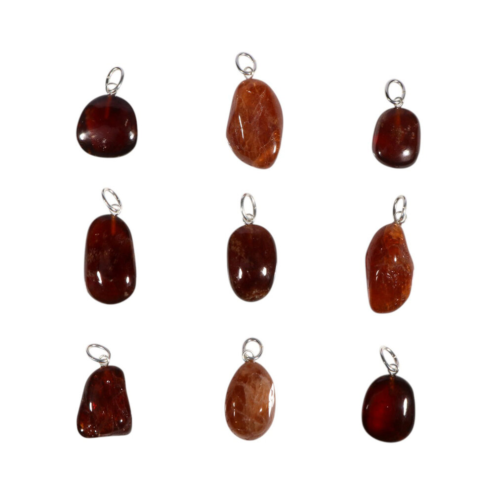 Hessoniet (granaat) hanger met zilveren oogje