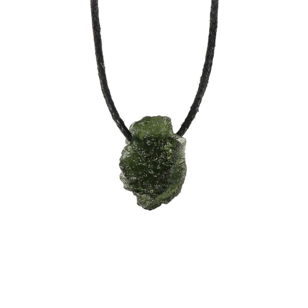 Moldaviet hanger ruw doorboord | 2,22 gram