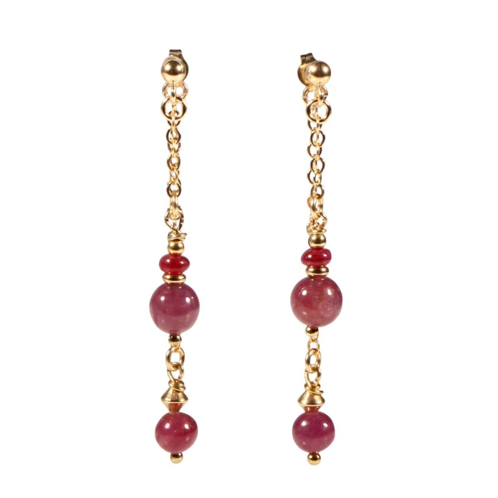 Gouden (14k) met gold filled oorstekers robijn