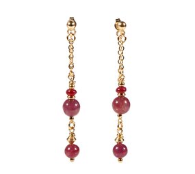 Gouden (14k) met gold filled oorstekers robijn