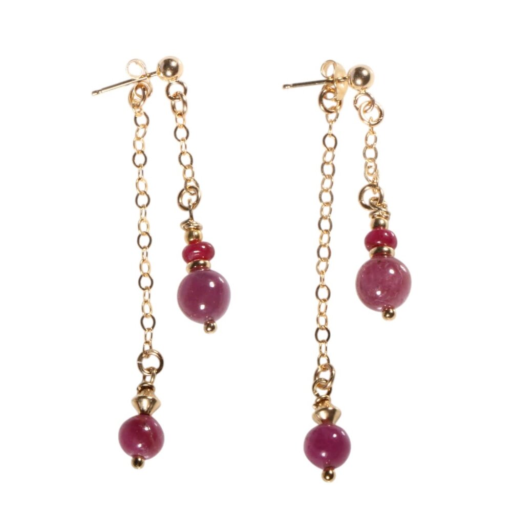 Gouden (14k) met gold filled oorstekers robijn