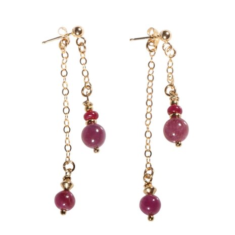 Gouden (14k) met gold filled oorstekers robijn