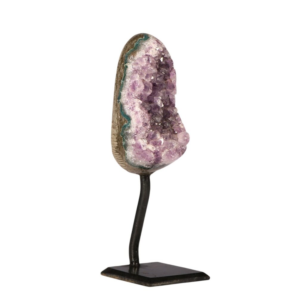 Amethist cluster op standaard 10,5 x 5 x 6,5 cm | 680 gram