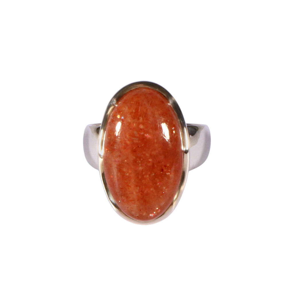 Zilveren ring zonnesteen maat 17 | ovaal 2 x 1,2 cm Zilveren ring zonnesteen maat 17 | ovaal 2 x 1,2 cm