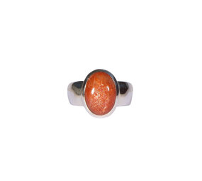 Zilveren ring zonnesteen maat 17 | ovaal 1,3 x 0,9 cm Zilveren ring zonnesteen maat 17 | ovaal 1,3 x 0,9 cm